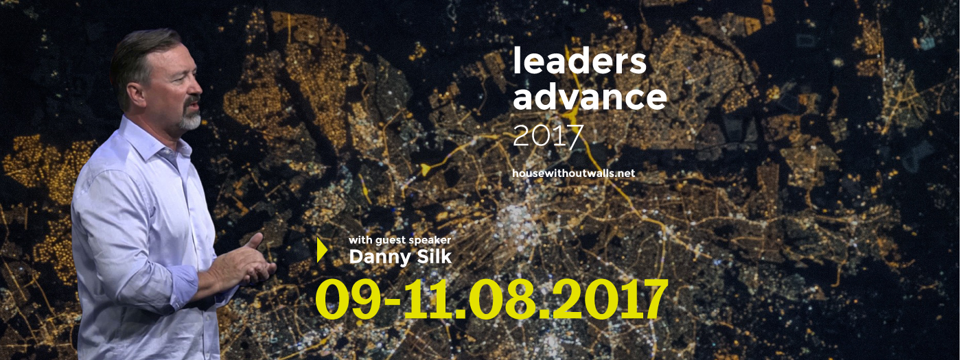 Leaders advance // 2017