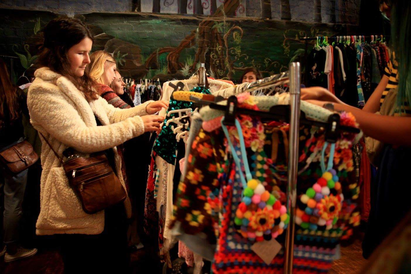 The Racecourse Thrift Fest Ft. Native Young, Jackal and the wind , Mobbing Bali