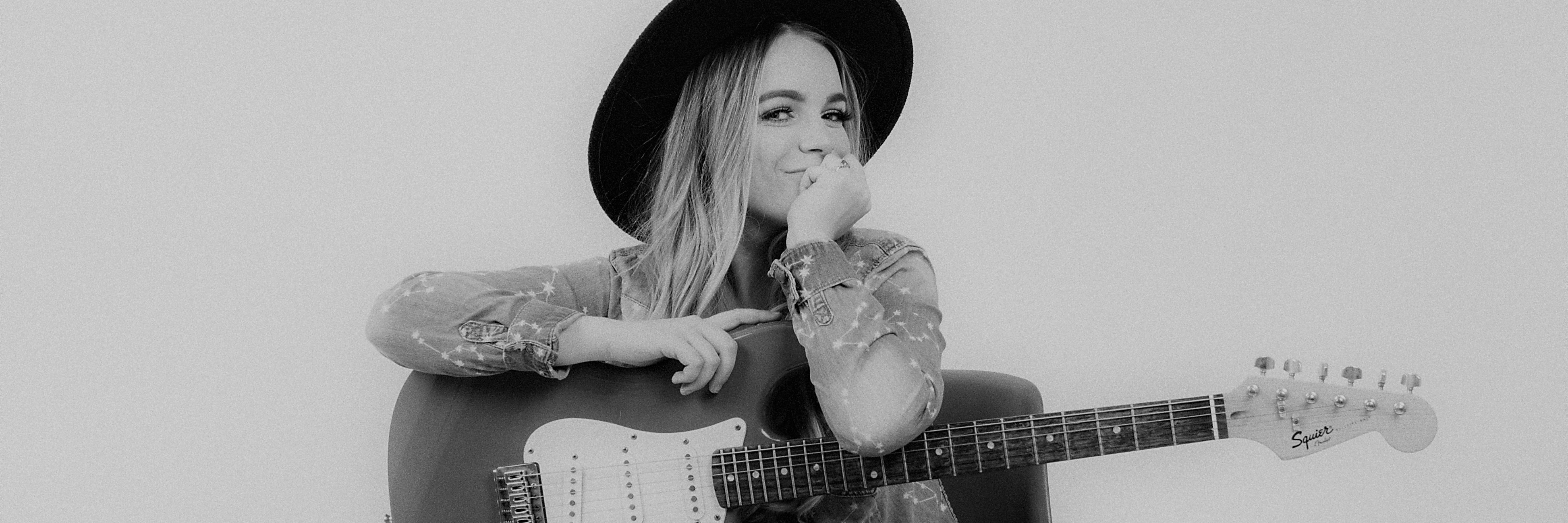 Amy Tjasink LIVE at The Raptor Room