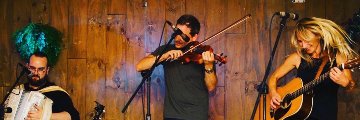 Jenny & The Jameses' 