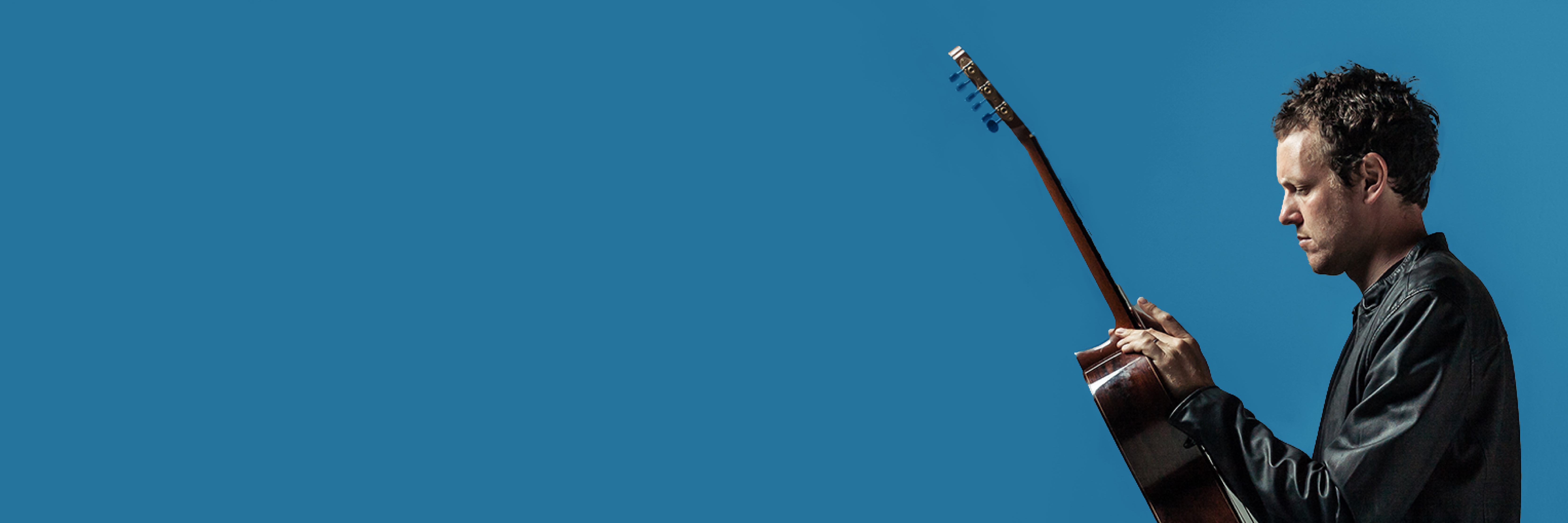 Derek Gripper (guitar) at 50 on Main, Sedgeflield