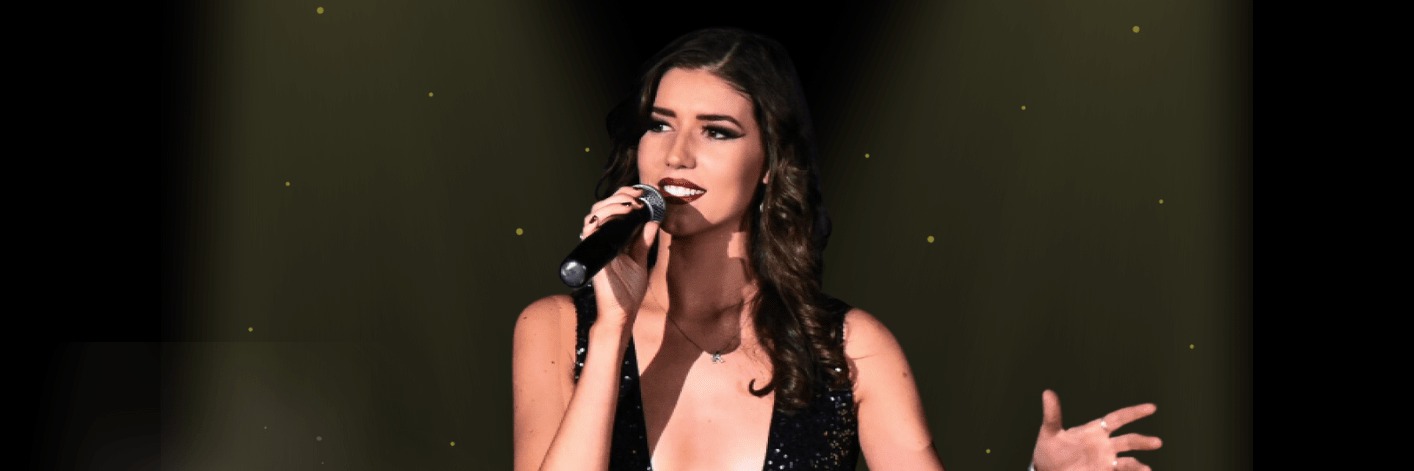 Kristi Lowe Live at café Roux