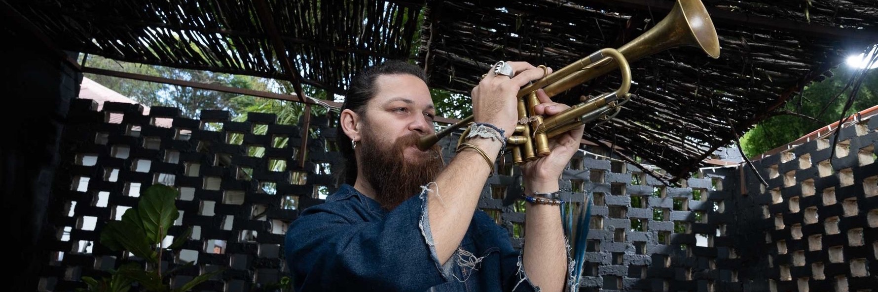 Slow Life presents Darren English in concert  featuring Kesivan Naidoo and Benjamin Jephta