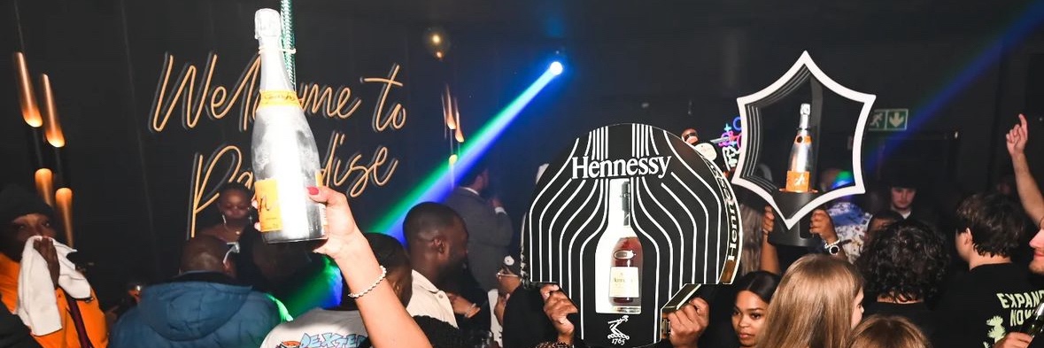 PARADISE LOUNGE FRIDAYS