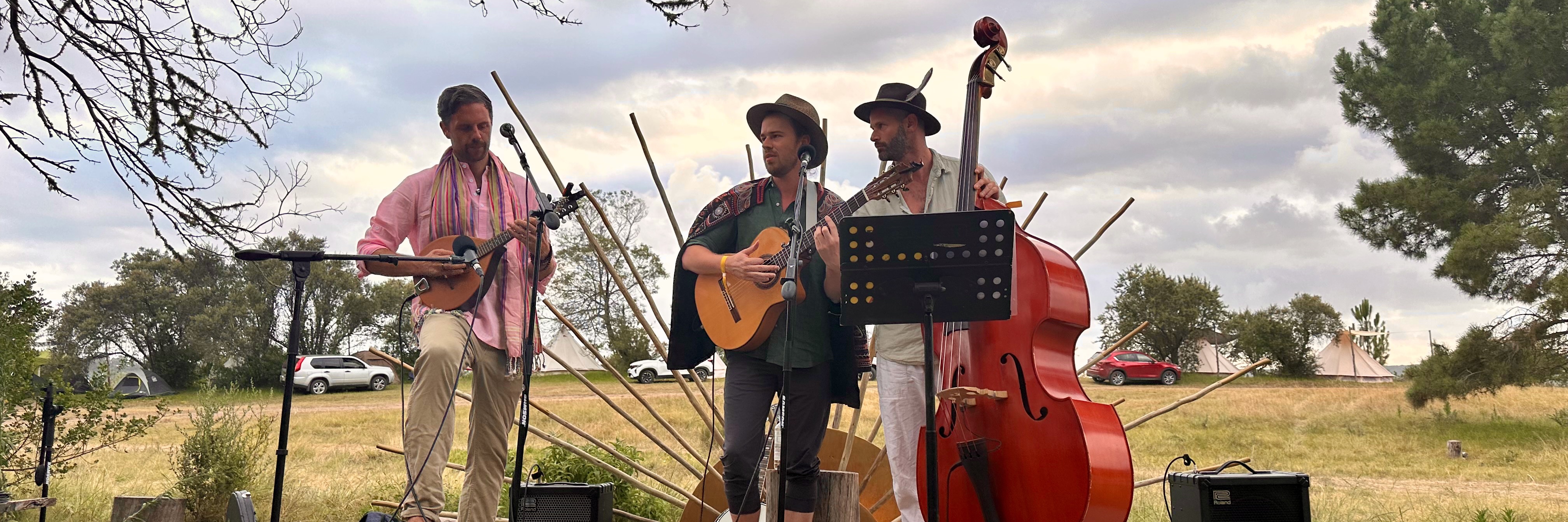 Folk music in the Garden