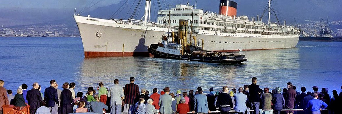 The World's Pub - A V&A Waterfront Heritage Walking Tour