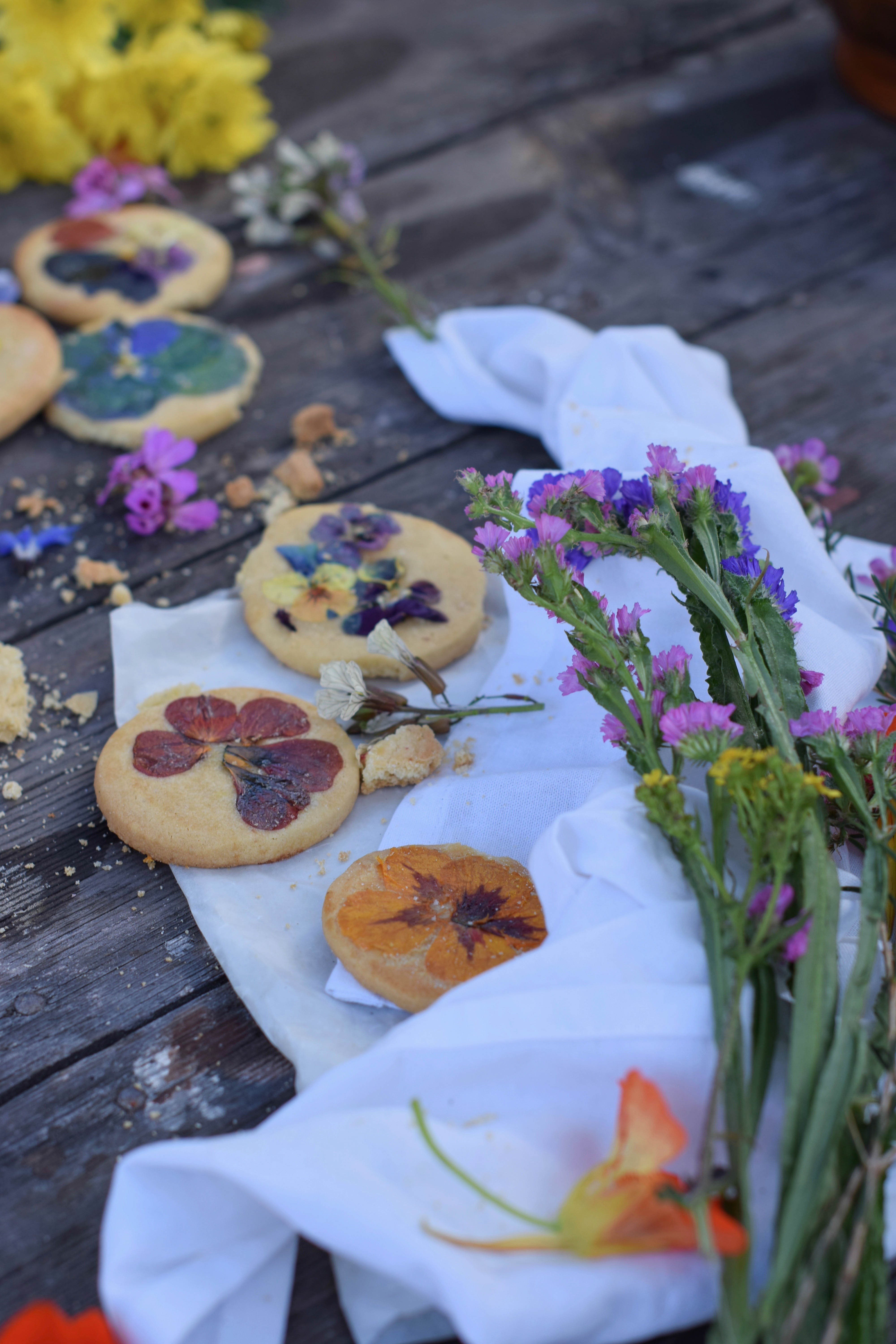 Edible Spring Flowers, Floral Biscuits and Lunch with Veld and Sea - 28 September