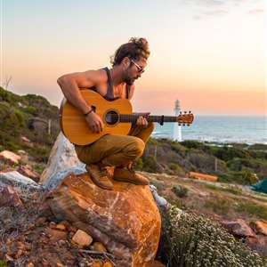 Jeremy Loops on the Lawns
