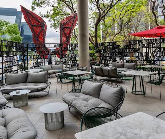 Radisson RED OUIBar & Terrace Silent Disco