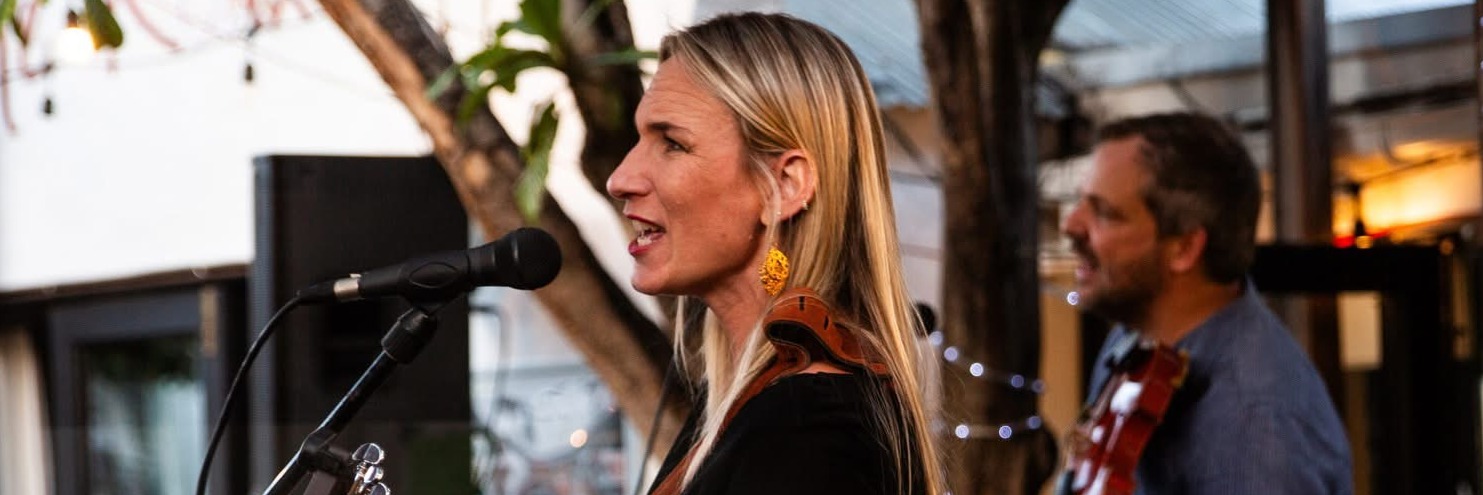 Jenny & James - an Outside Golden Circle show!