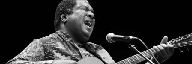 Vusi Mahlasela - A Summer Outdoor Concert!