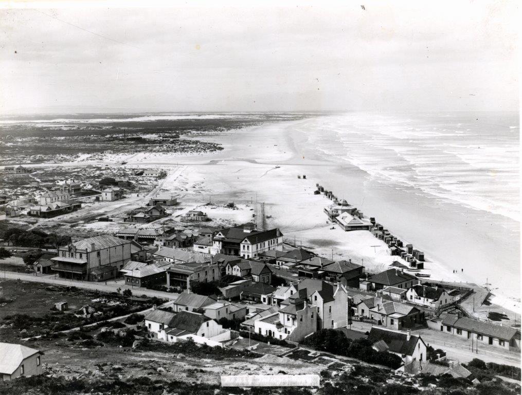 Rags to Riches - A Walking Tour Exploring Muizenberg both Modest and Magnificent