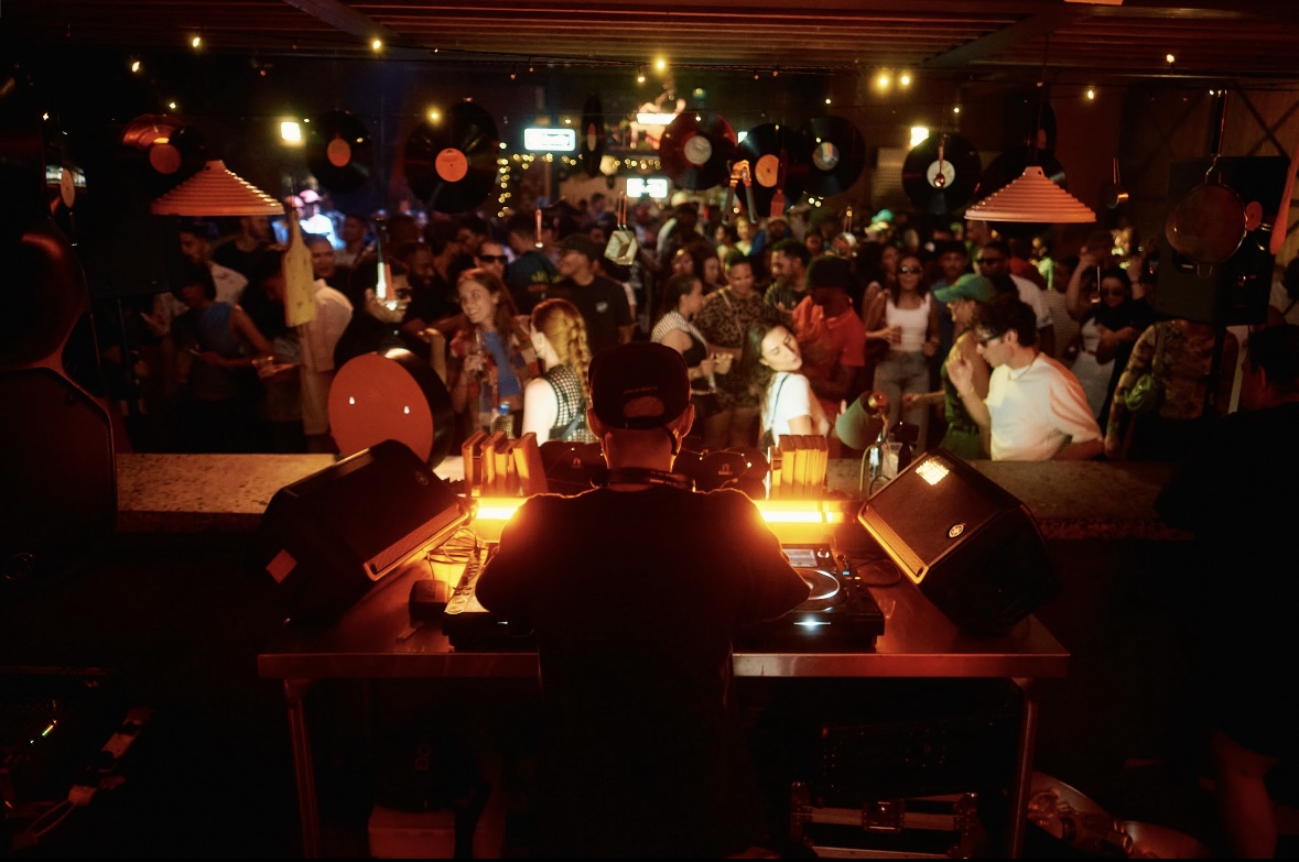 THE LOFT